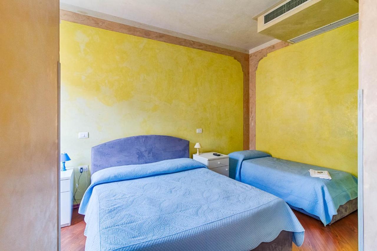 Lloyd Residence Triestino ภายนอก รูปภาพ